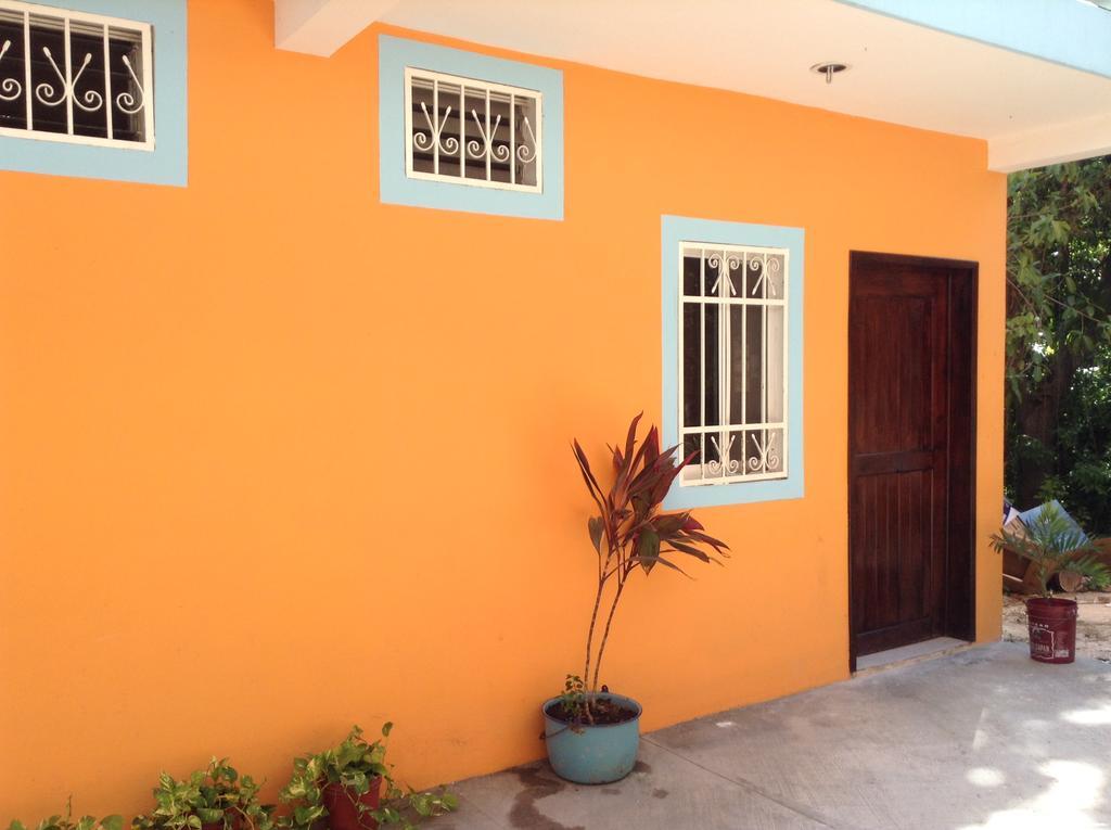 Roberto Apartment